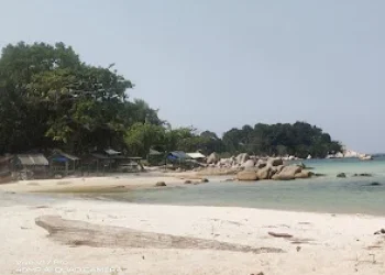 Trikora Beach