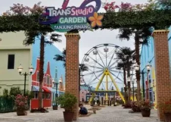 trans-studio-qbpgektb5yrno2g3s1j8y9enyl5g12sqyq769pt64o